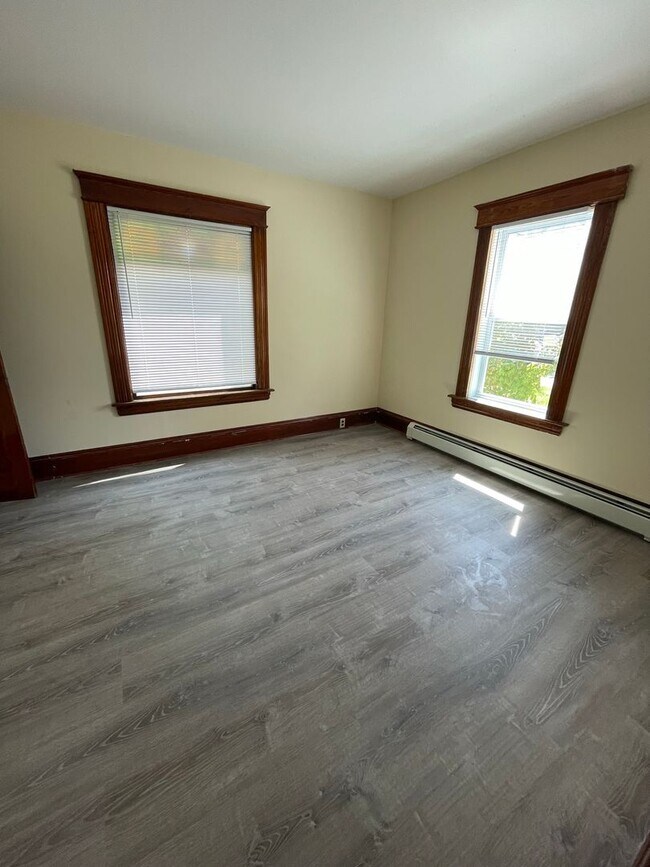 17-19-19 Lafountain St unit 17 Lafountain Street, Burlington, VT 05401 - photo 3