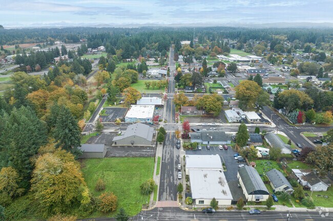 Venetta is a small town just outside of Eugene, Oregon surrounded by countryside and lakes.