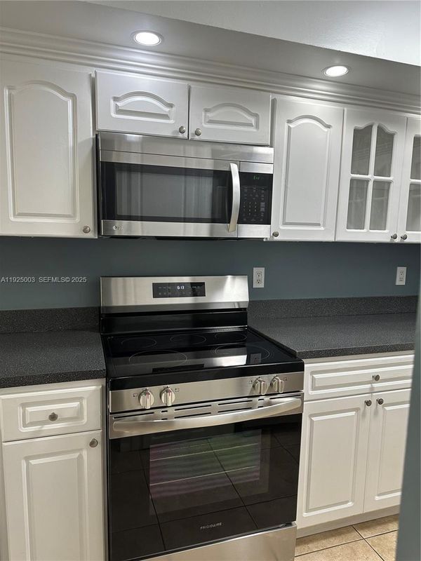 18880 NW 57th Ave, Hialeah, FL 33015 - photo 3