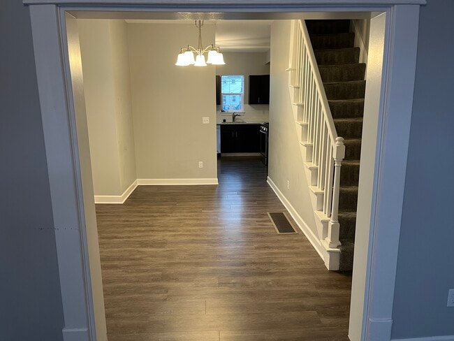 366 -368 E Morrill Ave unit 366 E Morrill Av, Columbus, OH 43207 - photo 4