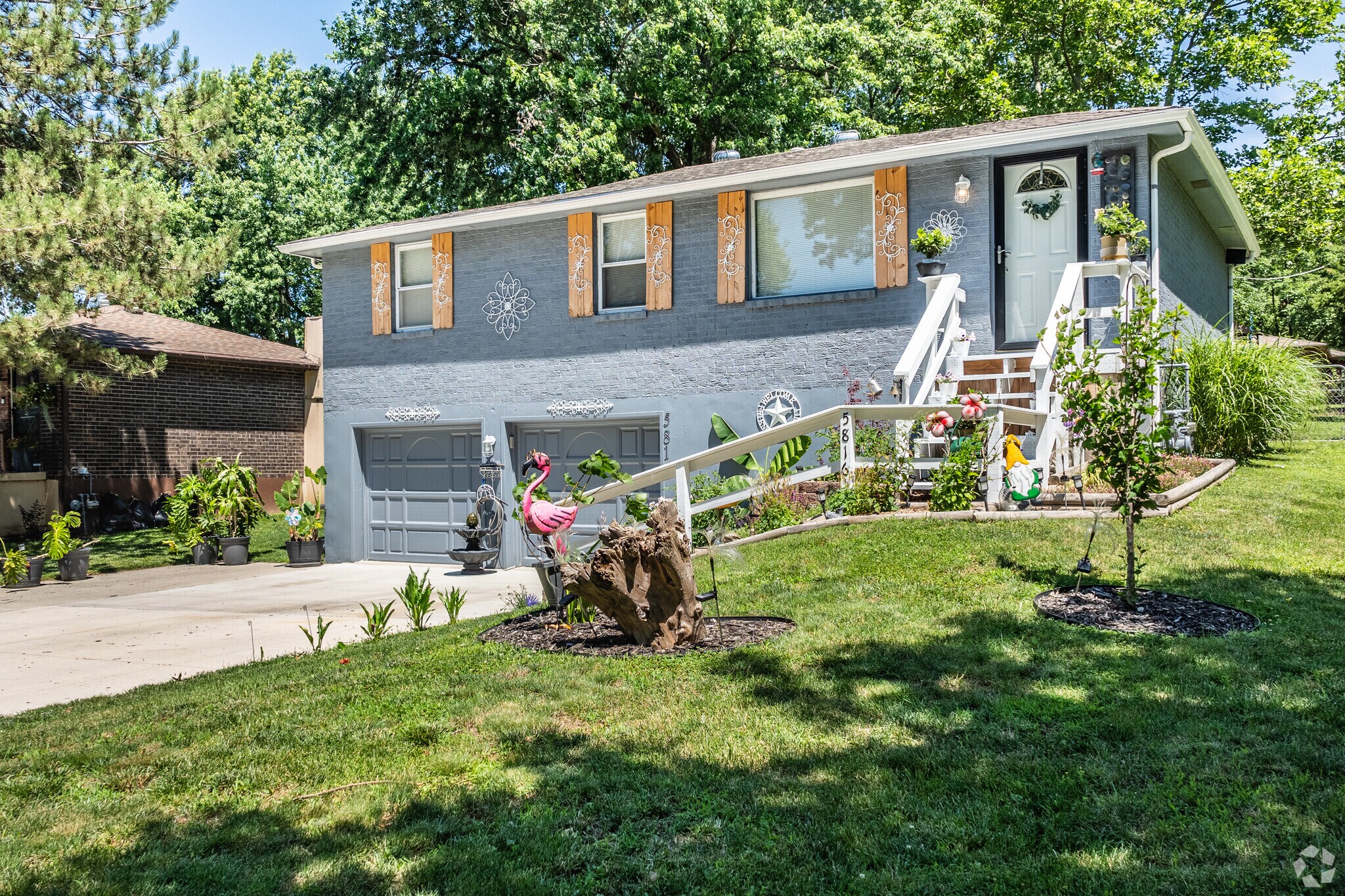 Ranch style homes  are commonly found in the Winnetonka Neighborhood.