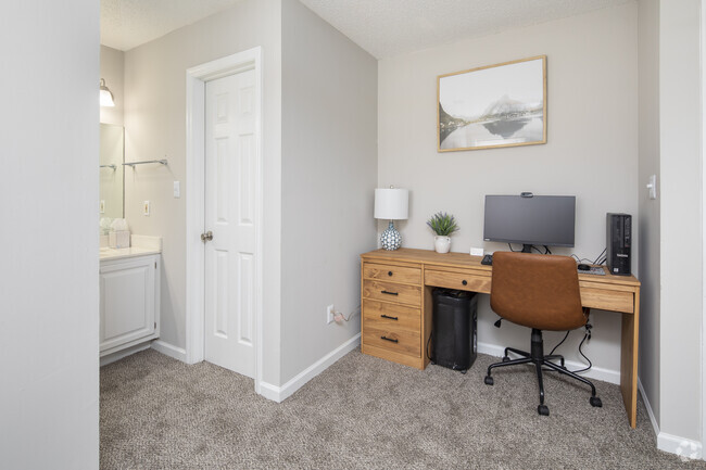 University Corners - Bedroom