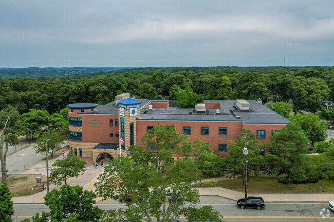 Brackett Elementary School building in Arlington.