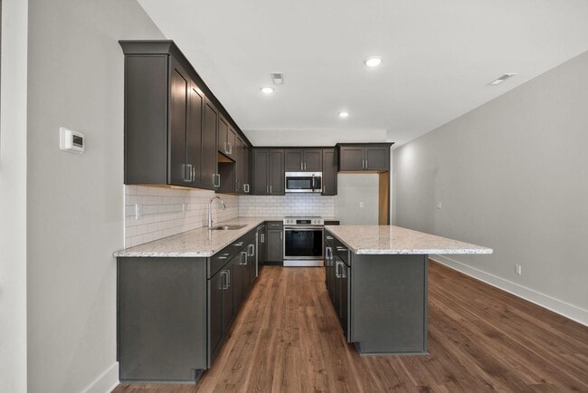 1789 Cotton Way, Chattanooga, TN 37404 - photo 2