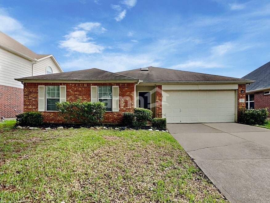 2114 English Green Way, Fresno, TX 77545 - photo 1