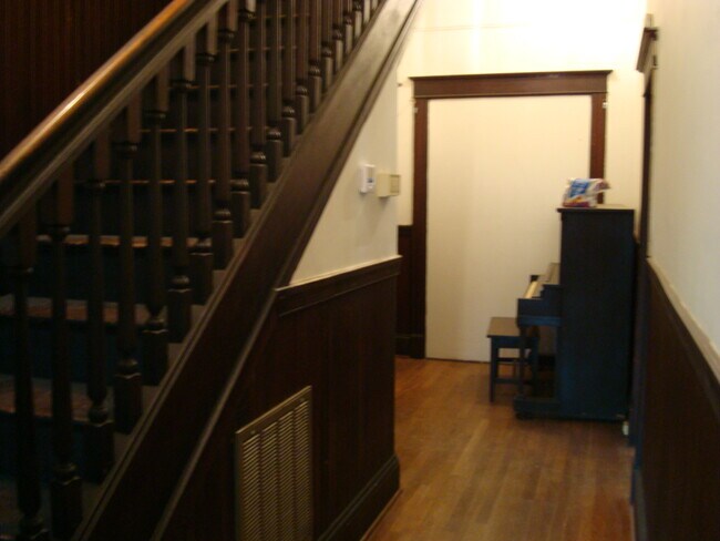 309 W Council St, Salisbury, NC 28144 - photo 6