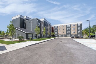 947 S Garfield Ave, Traverse City, MI 49686