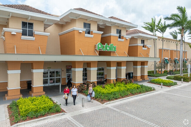 Grocery shopping is conveniently close to Emerald Estates in Weston Commons.