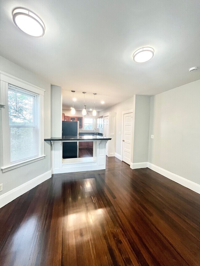 22 Rowell St unit 2, Dorchester, MA 02125 - photo 3