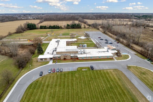 Siple Elementary School focuses on students from K-5.