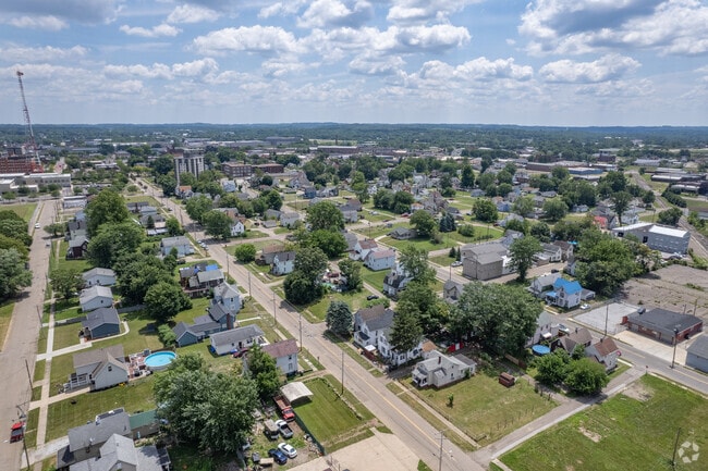 Have a barbecue in backyard in Southwest Association of Neighbors.