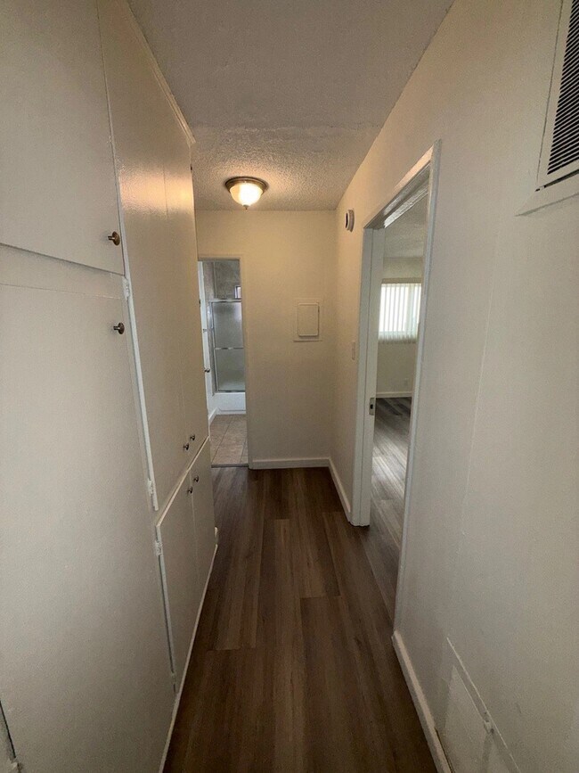 21809 Lanark St unit 17, Canoga Park, CA 91304 - photo 7