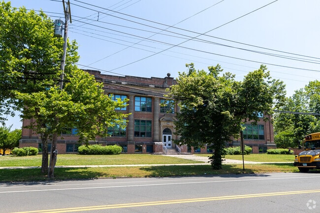 Clinton Avenue School takes a haqnds on approach to learning.