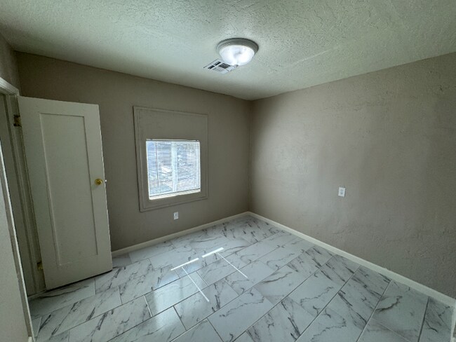 216 E 2nd Ave unit 216, Mesa, AZ 85210 - photo 2