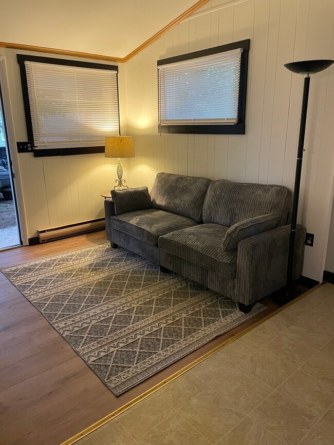 6 S 2nd St unit 2, Dillsburg, PA 17019 - photo 4