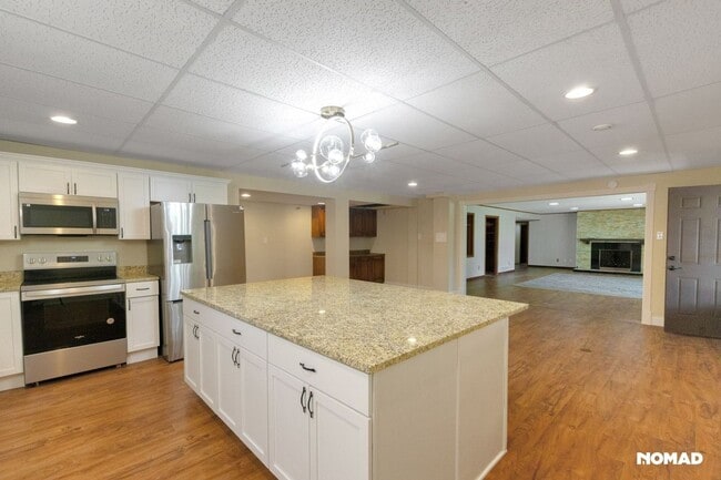 139 Ladue Oaks Dr, Saint Louis, MO 63141 - photo 4