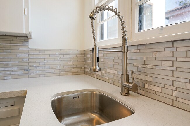 9506 National Blvd unit 9508, Los Angeles, CA 90034 - photo 2