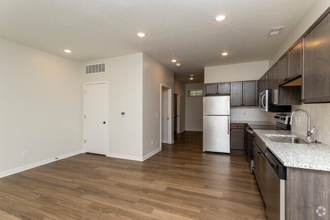 Little Bo Bungalows and Flats, Omaha, NE 68108 - photo 3