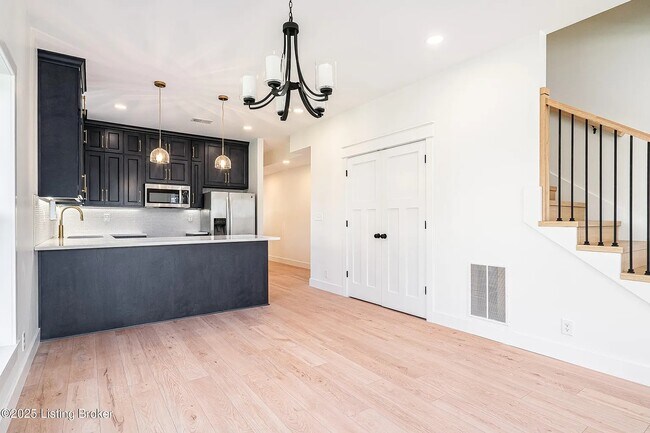 935 E Madison St, Louisville, KY 40204 - photo 6