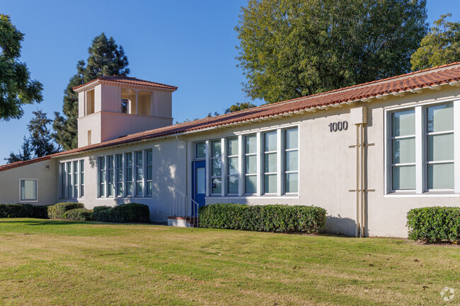 Mark Twain Elementary School, Rankings & Reviews - Homes.com