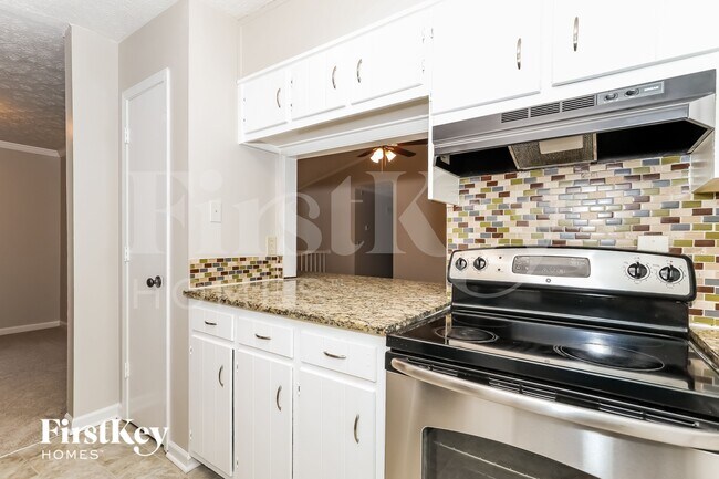 1745 Tree Line Rd, Lithonia, GA 30058 - photo 5