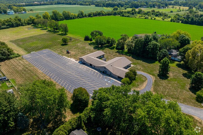 Northern Maple Christian School has 32 students.