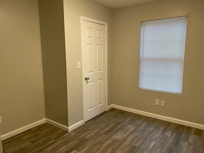 877 N Royal St unit B, Jackson, TN 38301 - photo 5