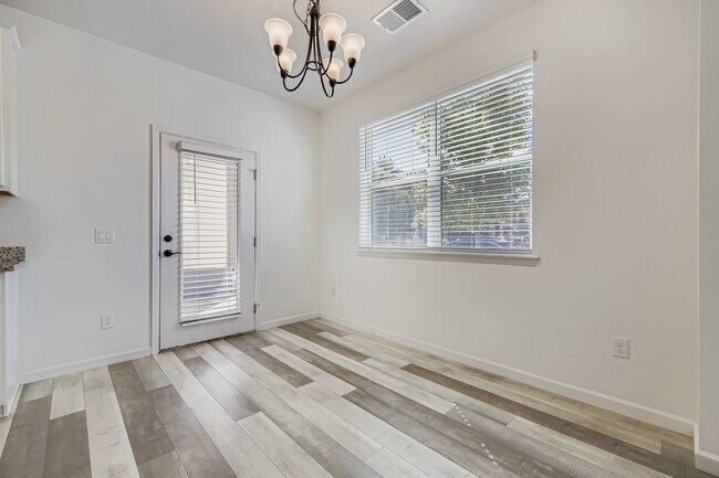 4644 Copeland Loop unit 104, Littleton, CO 80126 - photo 5