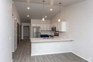 4710 W 71st St, Sioux Falls, SD 57108