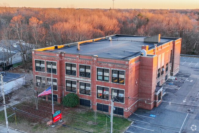 Edison Academy helps Brockton residents gain their U.S. Citizenship.
