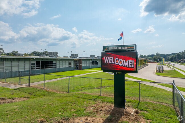 Oak Park Elementary