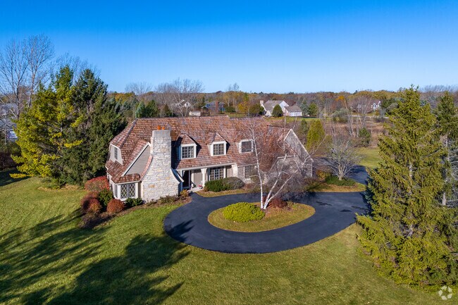 Most homes in the River Hills neighborhood are secluded and private.