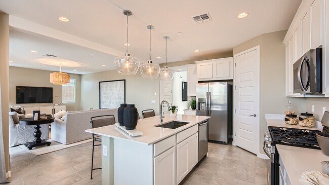 11981 W Calle Del Sol unit 36033293, Peoria, AZ 85383 - photo 6