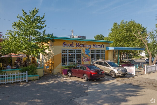 Good Morning Mama's is a well-known restaurant located in the Canterbury-Chatard area.