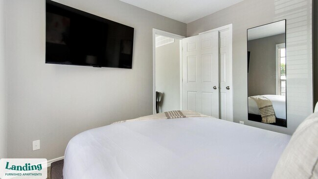 6000 Randolph Blvd unit 41305.1409731, San Antonio, TX 78233 - photo 2