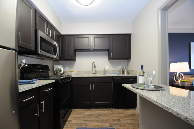 Cabana, Huntsville, AL 35805 - photo 2