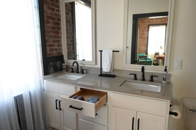 103 Strawberry Alley unit A, Clarksville, TN 37040 - photo 7