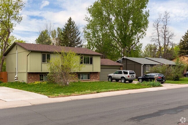 The Woodwest has a median price of around $575,000, which is slightly higher than the Fort Collins median.