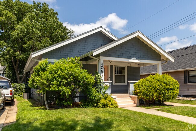 Craftsman style homes are common in Hayes Historic District neighborhood.