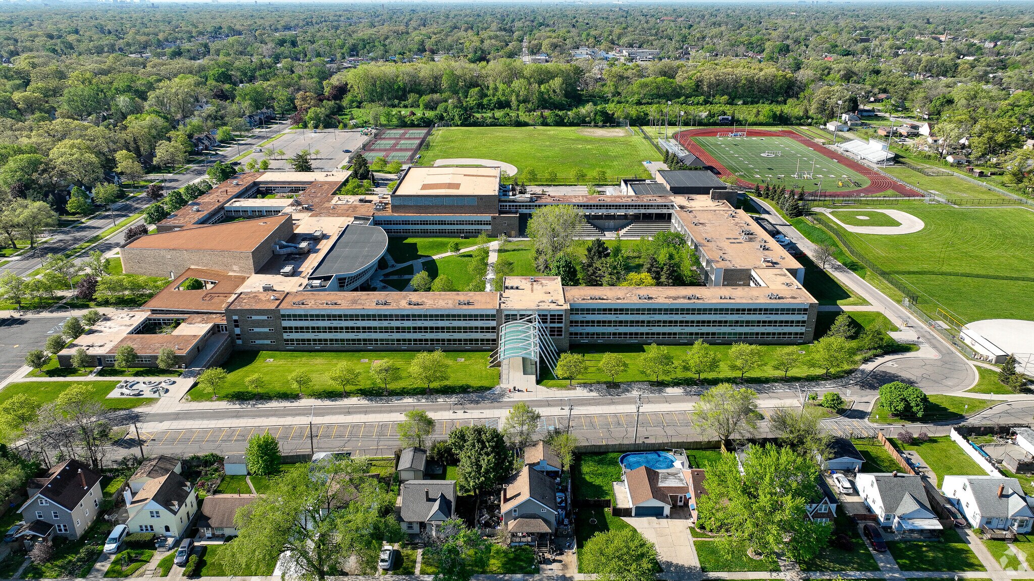 Ferndale High School is connected to Ferndale Middle School and offers many extracurriculars.