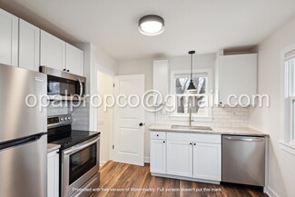 3911 E Douglas Ave, Des Moines, IA 50317