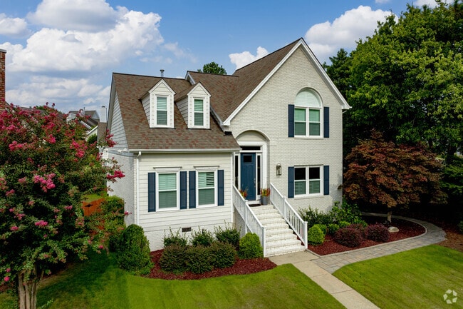 There are homes on smaller lots in Twin Lakes.