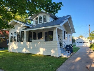 1022 S 8th Ave, Wausau, WI 54401