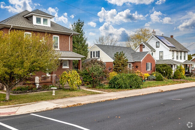 Colonial Revival and Craftsman homes line Telford neighborhoods.