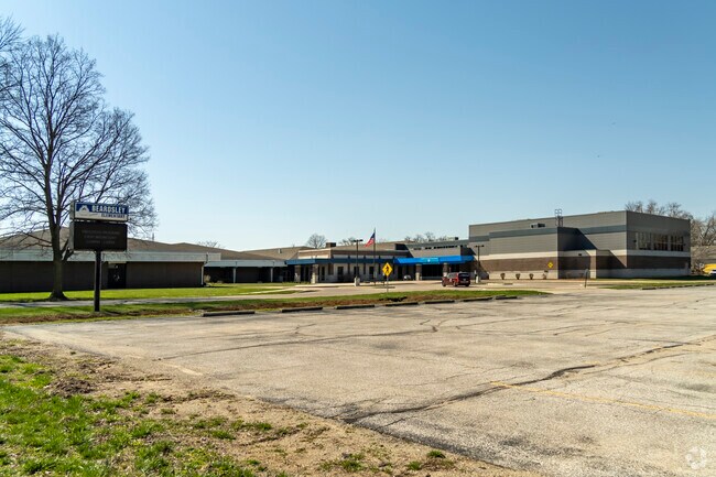Beardsley Elementary School offers a dynamic learning environment.
