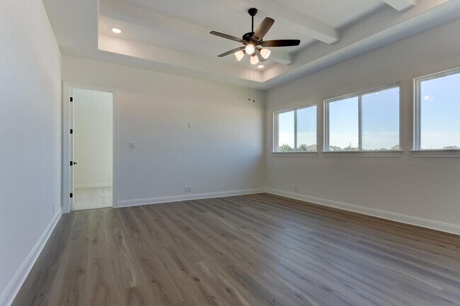 10706 Roe unit 36451370, New Braunfels, TX 78132 - photo 3