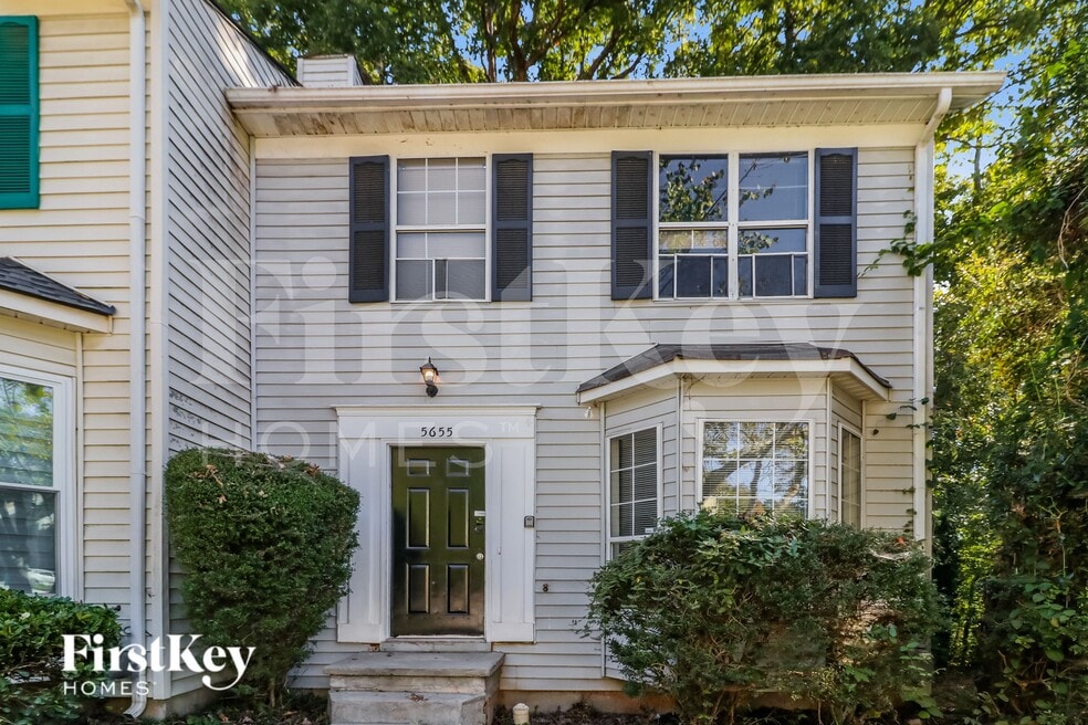 5655 Stonington Trace Pkwy, Stone Mountain, GA 30087 - photo 1