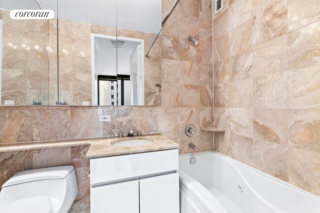 150 E 57th St, New York, NY 10022 - photo 2