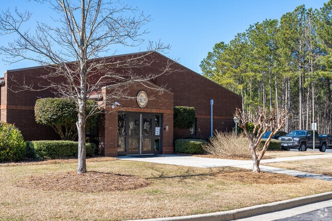 The Jackson County School System is one of the two leading educational institutions serving the diverse needs of students in the vibrant Jefferson area, providing a wide array of academic programs and extracurricular activities.