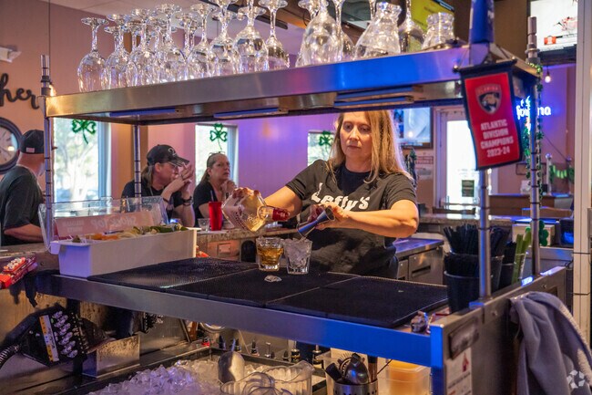 Lefty's Bar allows Parkland Isles residents to feel right at home for the whole family.